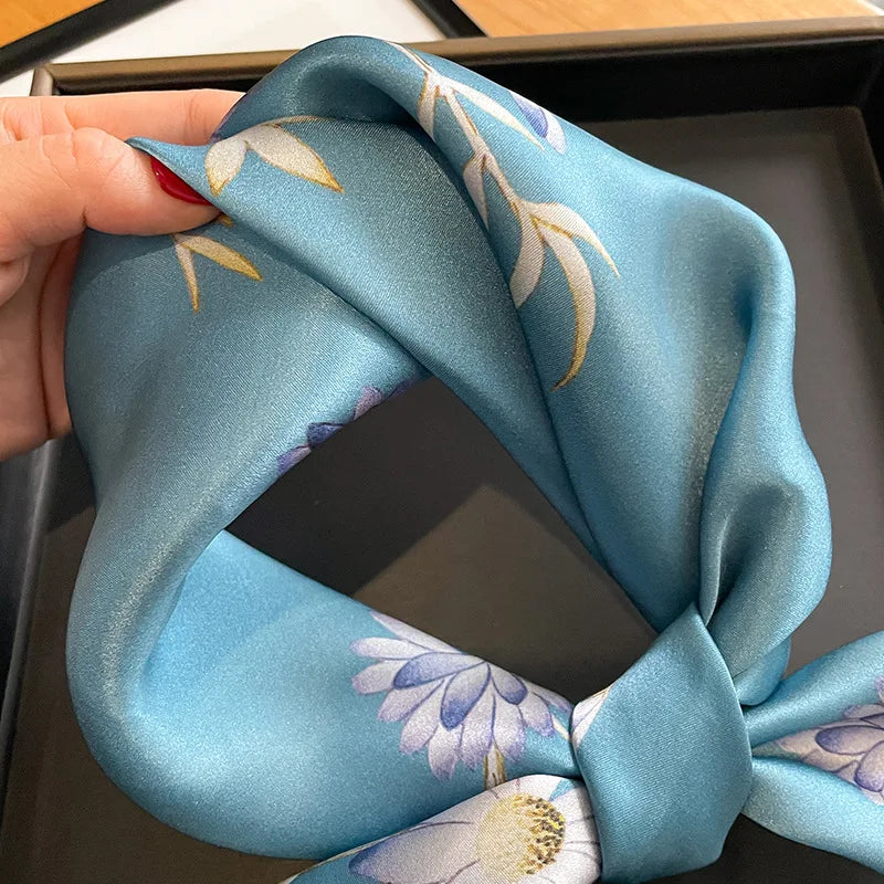 Damen Schal aus 100 % Seide, Natur, Foulard, florales Halstuch, Bandana, hochwertige kleine Schals für Haarbänder 2023