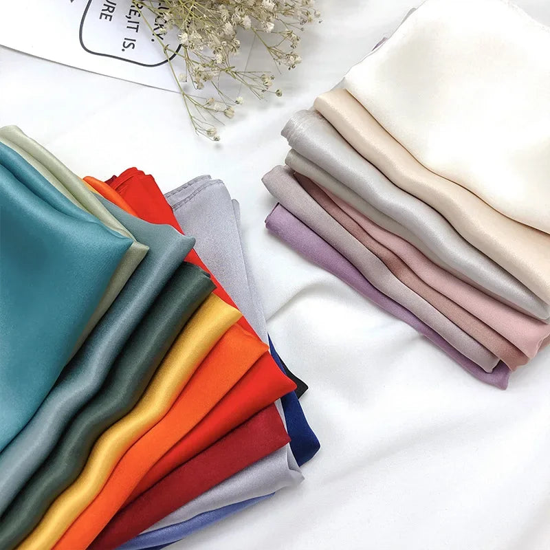 Foulard bandana en satin de soie pour femme, 70 x 70 cm, joli foulard pour le cou, vert, noir et blanc