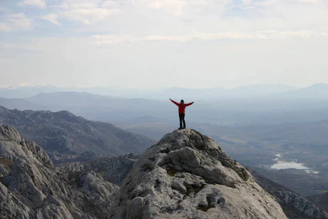 ALEX HONNOLD - SMALLER CLIMBS