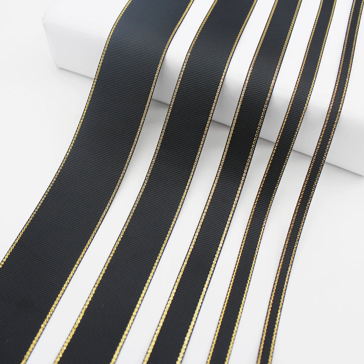 5 Meter/Lot Black Color Gold Edge Grosgrain Ribbon Satin Ribbon DIY Gift Packing Crafts Accessories 6mm 9mm 16mm 22mm 25mm 38mm