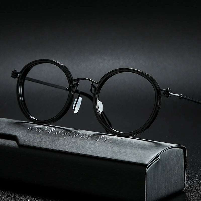 Vintage Pure Titanium Eyeglasses Frame Men Round Ultra Light Glasses Frame Women Retro Luxury Brand Designer Eyewear