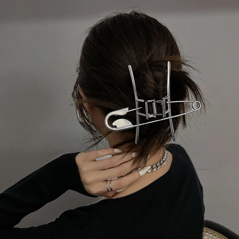 Ruoshui Woman Trendy Silver Pin Hair Claws Women Hair Clips Fashion Hairpins Women Hair Accessories Hairgrip Barrettes Headwear