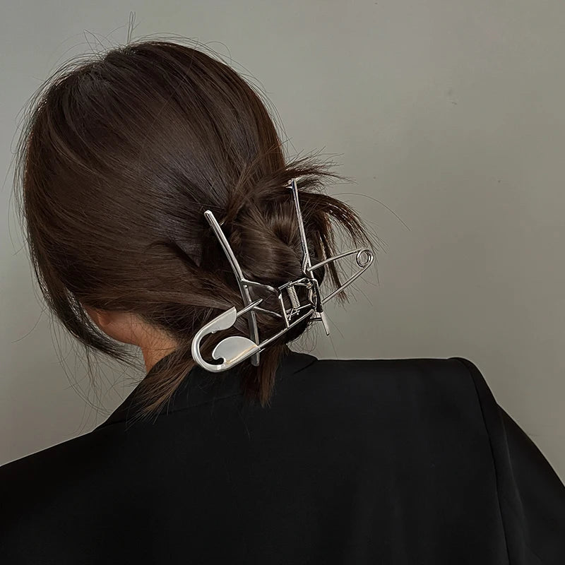 Ruoshui Woman Trendy Silver Pin Hair Claws Women Hair Clips Fashion Hairpins Women Hair Accessories Hairgrip Barrettes Headwear