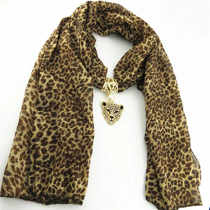 Ahmed Autumn and Winter Fashion Rhinestone Leopard Head Pendant Leopard Scarf Necklace For Women New Neckerchief Scarves Jewelry