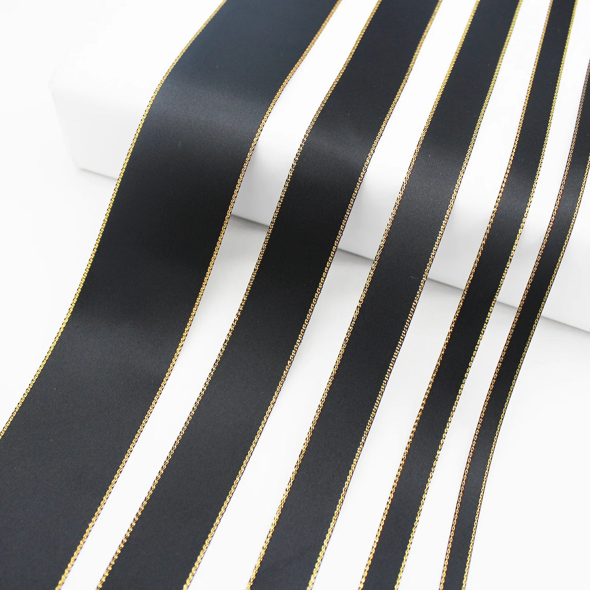 5 Meter/Lot Black Color Gold Edge Grosgrain Ribbon Satin Ribbon DIY Gift Packing Crafts Accessories 6mm 9mm 16mm 22mm 25mm 38mm