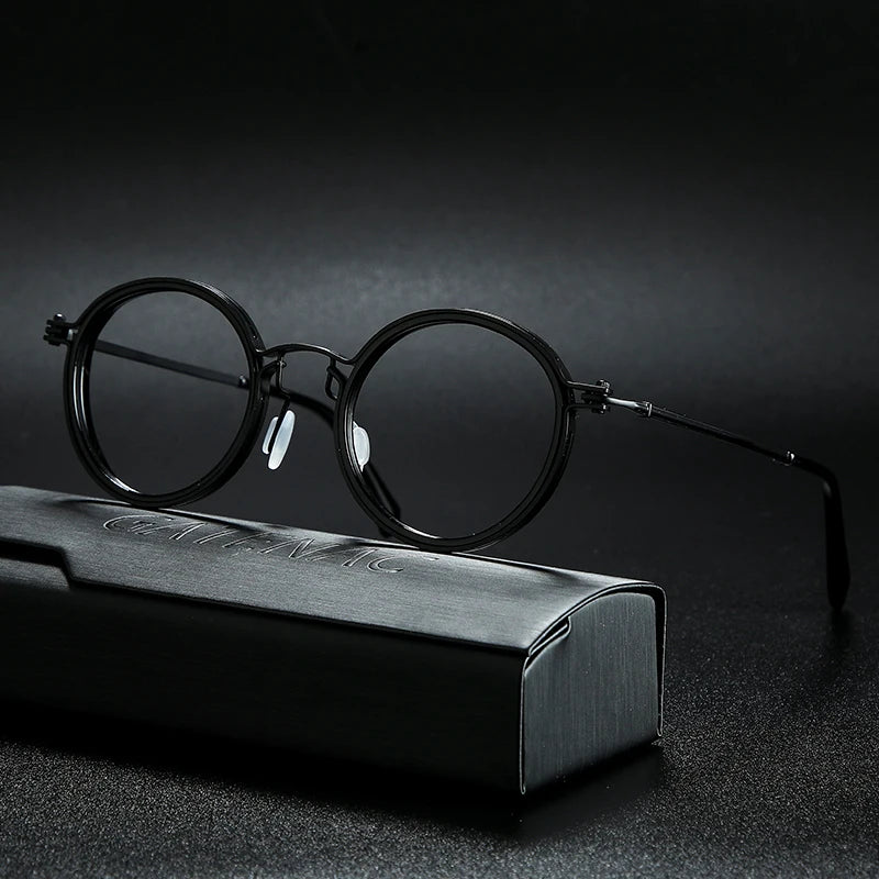 Vintage Pure Titanium Eyeglasses Frame Men Round Ultra Light Glasses Frame Women Retro Luxury Brand Designer Eyewear