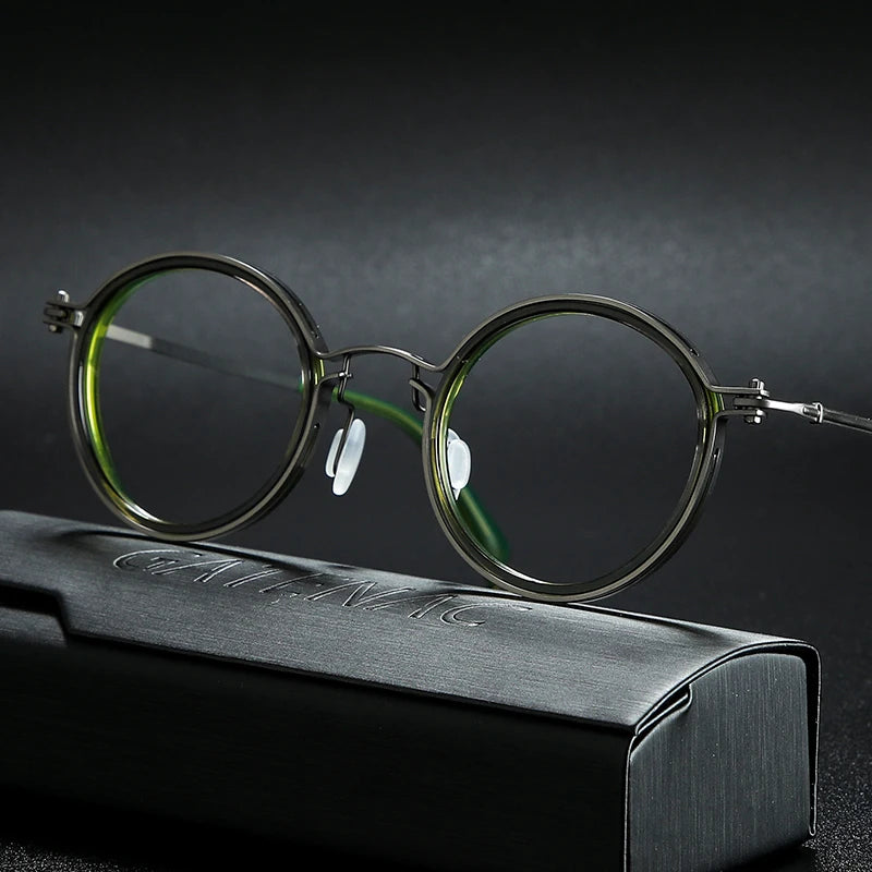 Vintage Pure Titanium Eyeglasses Frame Men Round Ultra Light Glasses Frame Women Retro Luxury Brand Designer Eyewear
