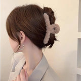 Winter Faux Fur Hair Claw for Women Elegant Acrylic Crab Barrette Hairpin Girl-Hair Accessories Furry Headwear Hair Claw Clip