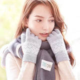 Patterned knitted gloves for men and women for adults