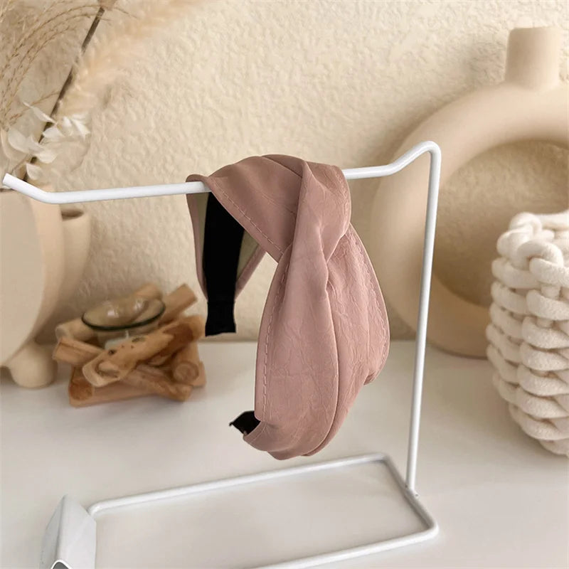 2022 Gentle Pink Womans Hairbands Girl Sweet Plush Wide Side Sponge Headband Hair Hoop Fashion Simple Solid Color Hair Accessory