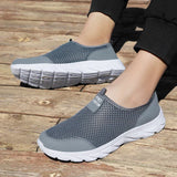 MAEDEF Fashion Breathable Men Casual Shoes Lightweight Outdoor Walking Shoe Non-slip Men's Sneakers Slip on Comfortable Footwear