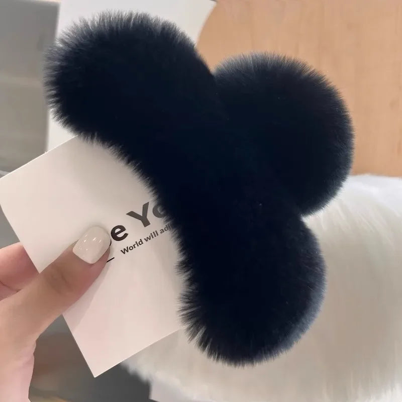Muweordy New Oversized Faux Fur Big Crab Hair Clip for Girls Rabbit Hair Claw Clips Cute Plush Ponytail Women's Hair Barrettes