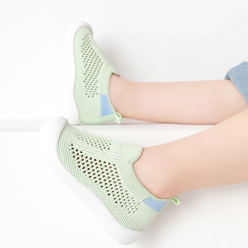 Spring Popular New Baby Shoes Mesh Knit Breathable Kid Girls Boys 0-3T Summer Slip-On Casual Sneakers Toddler Non-Skid Prewalker