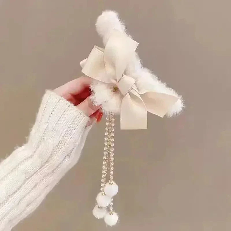New Fashion Bow Tassel Pendant Hair Clips Korea Ponytail Plush Shark Claw Girls Fall and Winter Gift Hair Accessories