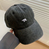 Fashionable Retro Polar Bear Embroidered Baseball Cap For Women Japanese Style Versatile Big Head Circumference Duckbill cap