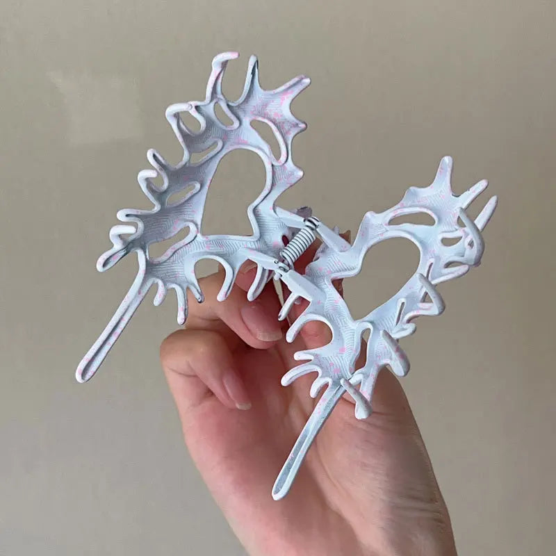 Creativity Unique Colorful Alien Metal Conch Hair Claws for Women Girl Y2K Hollow Headwear Shell Crab Hair Clip Hair Accessories
