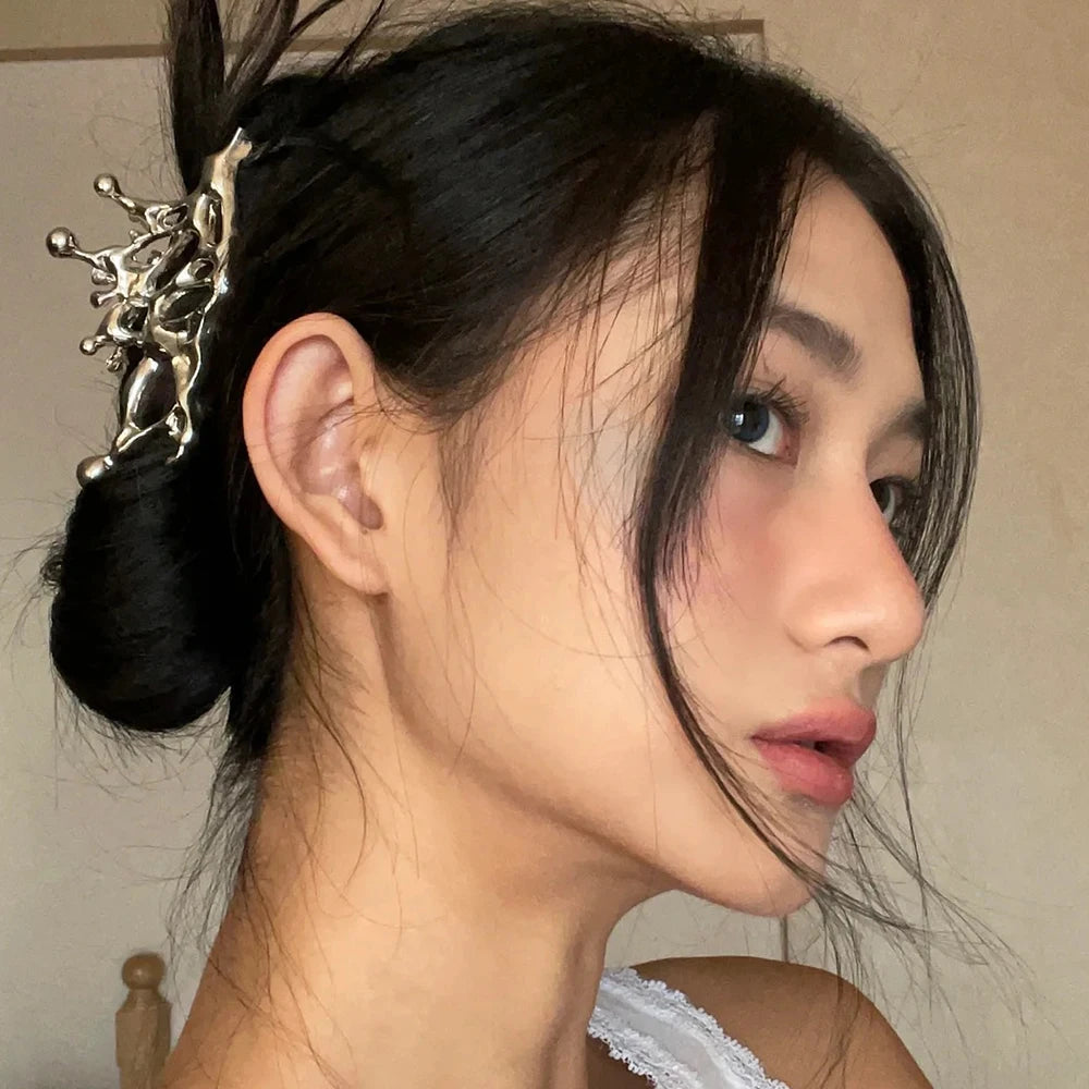 Y2K Liquid Metal Butterfly Hair Claw Hairpin 2024 Trendy NEW Design Irregular Hollowed HairClip Women Headwear Accessories