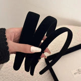 3 Pcs Black Velvet Padded Headbands for Women, Soft Simple Headband for Girls and Teens, Plain No Teeth Thick Hoops Hair Accesso
