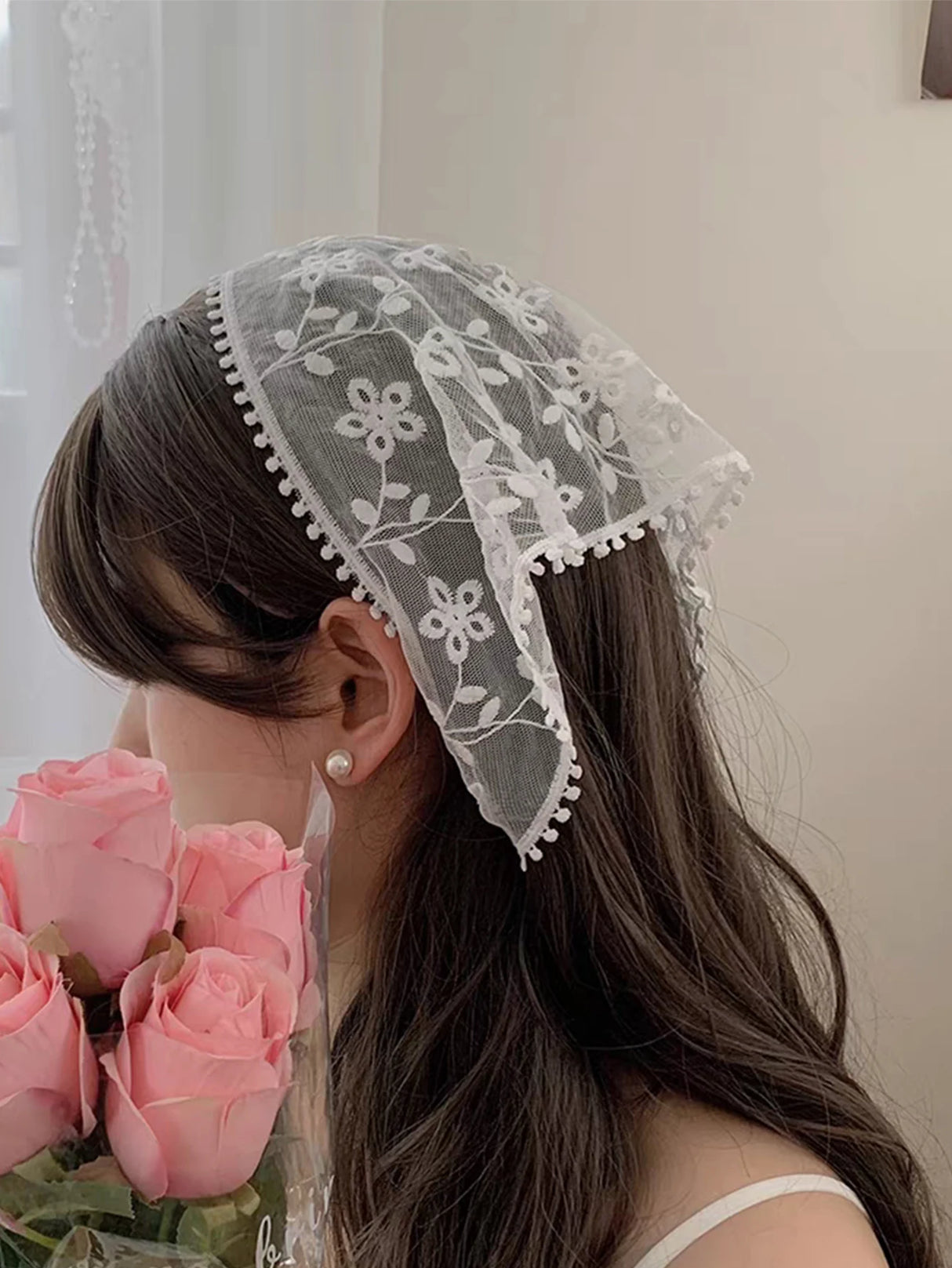 1 Pcs 1950s Retro Lace Scarf Triangle Neck Scarf Embroidered Lace Wrap Hair Wrap,Floral Crochet Hair Bandanas for Women Girls