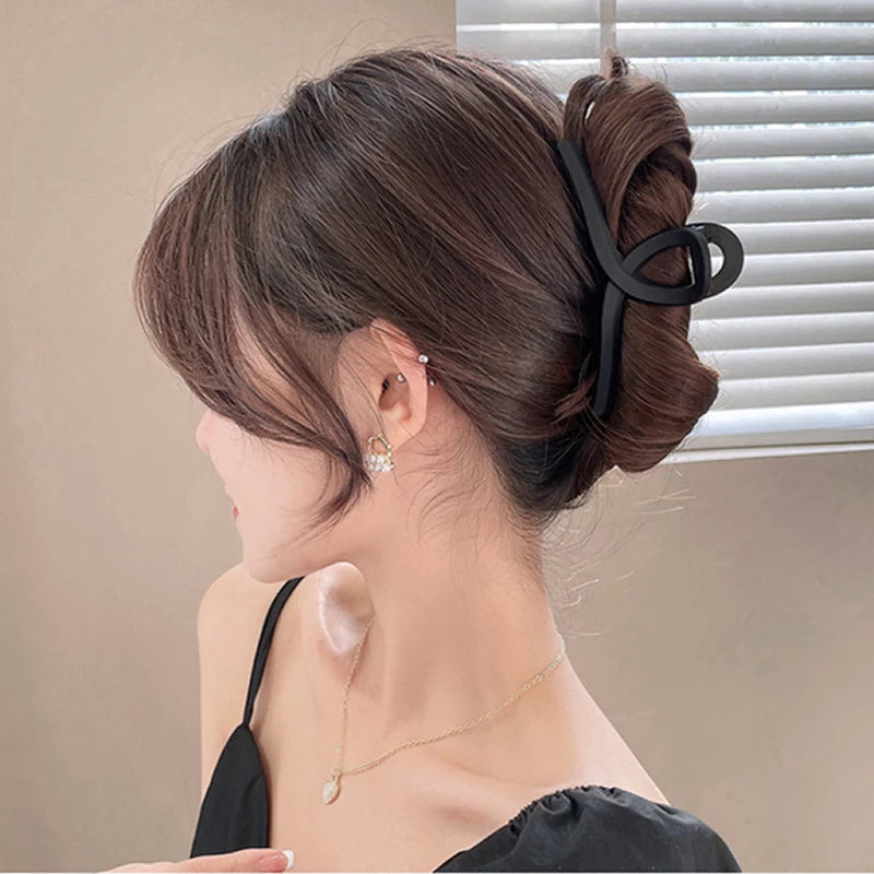 Black Square Cross Large Acrylic Hair Clamps Claw Clips for Women Matte Frosted Geometric Shark Clips Minimalist  Daily Headwear