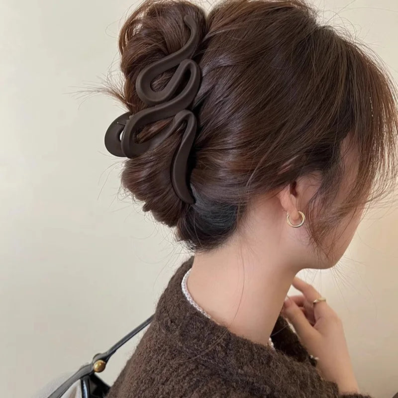 13cm Acrylic Hair Clips For Women Hairpin Matte Wave Hair Claw Clip Ponytail Hair Accessories Girls Headwear Barrettes 4 Colors