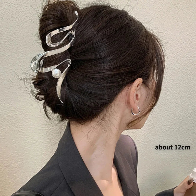 2023 New Fashion Metal Hair Claws Clip for Women Girls Trendy Hair Clip Barrette Hairpins Party Headwear Hair Accessories Tiara