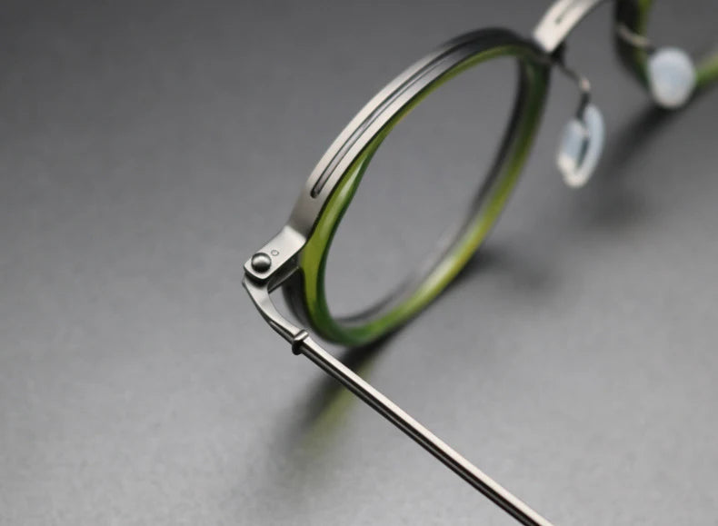 Vintage Pure Titanium Eyeglasses Frame Men Round Ultra Light Glasses Frame Women Retro Luxury Brand Designer Eyewear