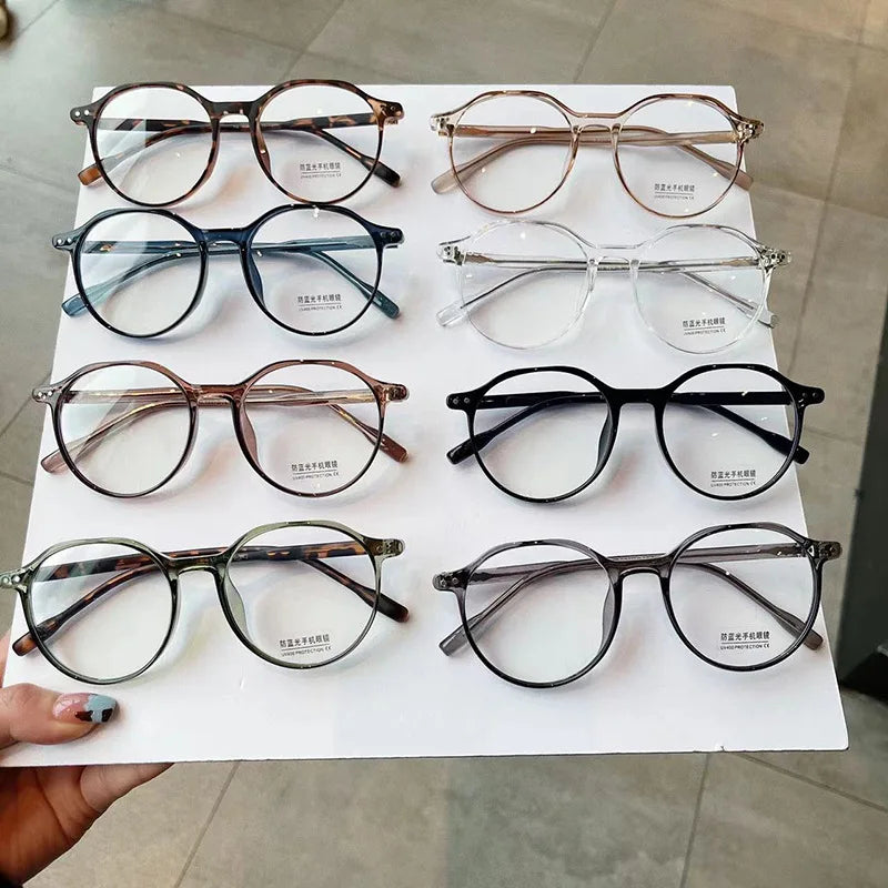 Blue Light Blocking Eyeglasses Frame Fashion Style Round Shape Glass Frames for Men Women TR90 Material Female Glass