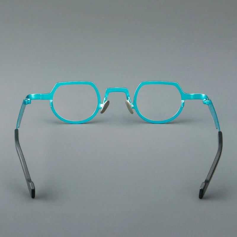 New stylish round glasses frame 7020 retro ultra-light pure titanium glasses frame can be equipped with prescription glasses.