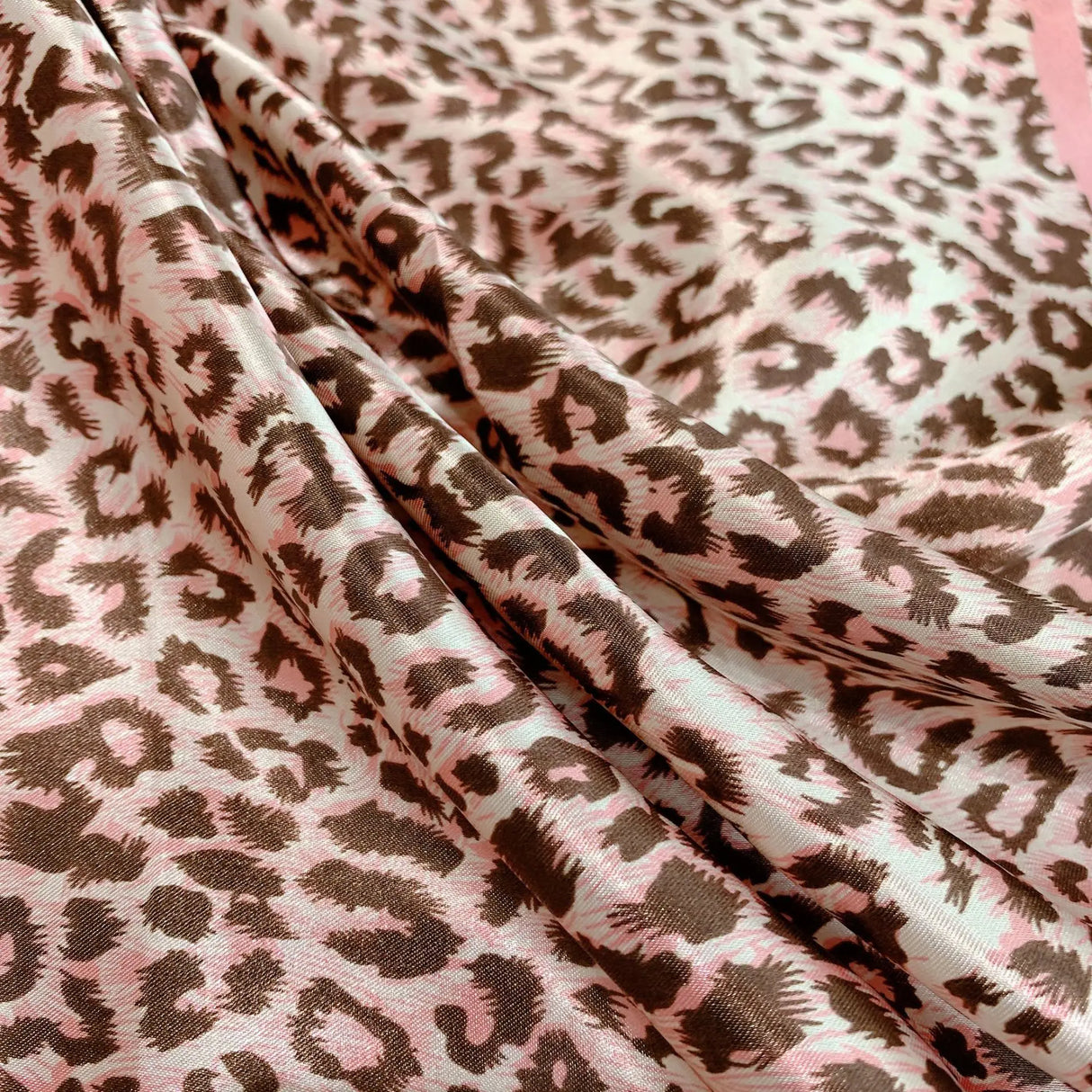 Summer Scarf Square Silk Leopard Print Neck Foulard Hair Band Large Hijab Scarves Women Bandana Shawl Wraps Spring New 2022