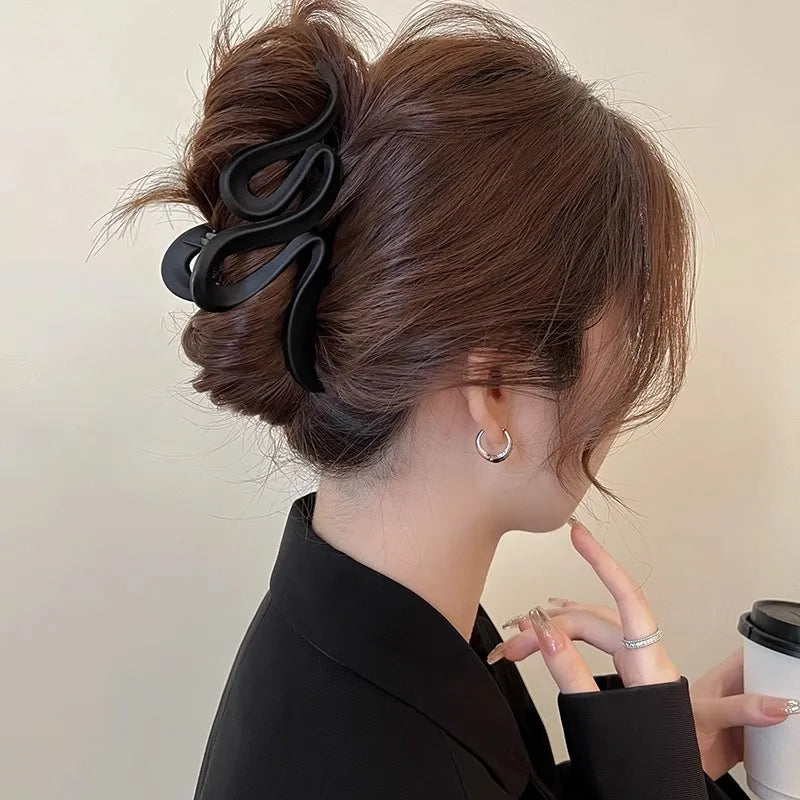 13cm Acrylic Hair Clips For Women Hairpin Matte Wave Hair Claw Clip Ponytail Hair Accessories Girls Headwear Barrettes 4 Colors