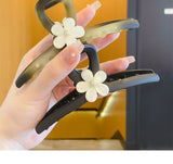 Fashion Flower Clamping Clip for Women Large Premium Sense Clip for Headwear Hairpin Temperament Back Spoon Pan Hair Shark Clip
