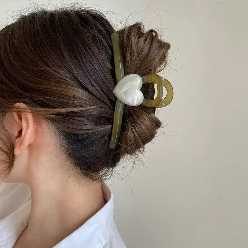 Fashion Flower Clamping Clip for Women Large Premium Sense Clip for Headwear Hairpin Temperament Back Spoon Pan Hair Shark Clip