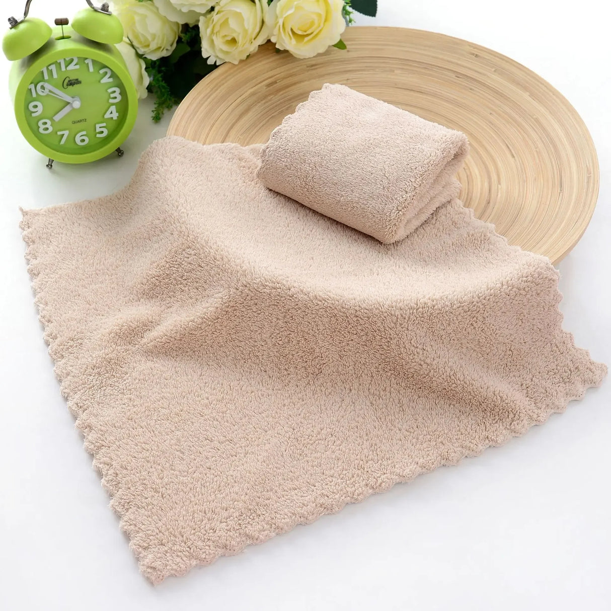 Coral Velvet Face Towel Microfiber Absorbent High-density Square Hand Towel Cleaning Wipes Quick Dry Clean Handkerchief Supplies
