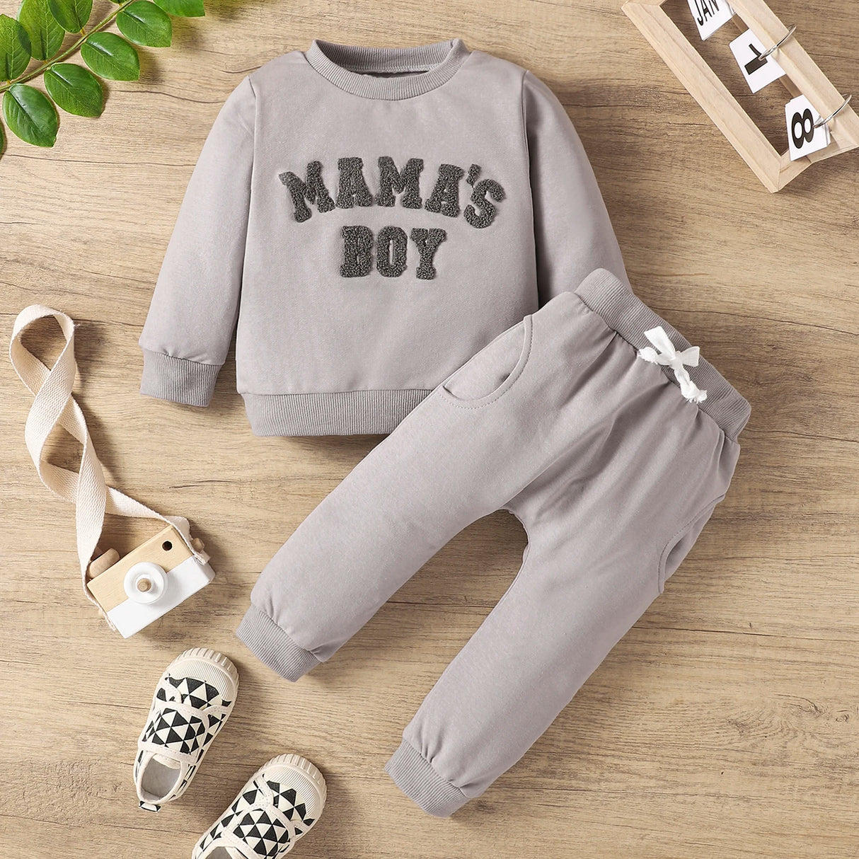 Autumn & Winter Newborn Baby ‘MAMA'S BOY’ Letter Embroidered Long Sleeved Pants Two-Piece Set
