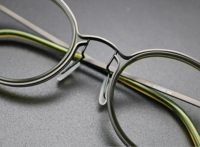 Vintage Pure Titanium Eyeglasses Frame Men Round Ultra Light Glasses Frame Women Retro Luxury Brand Designer Eyewear