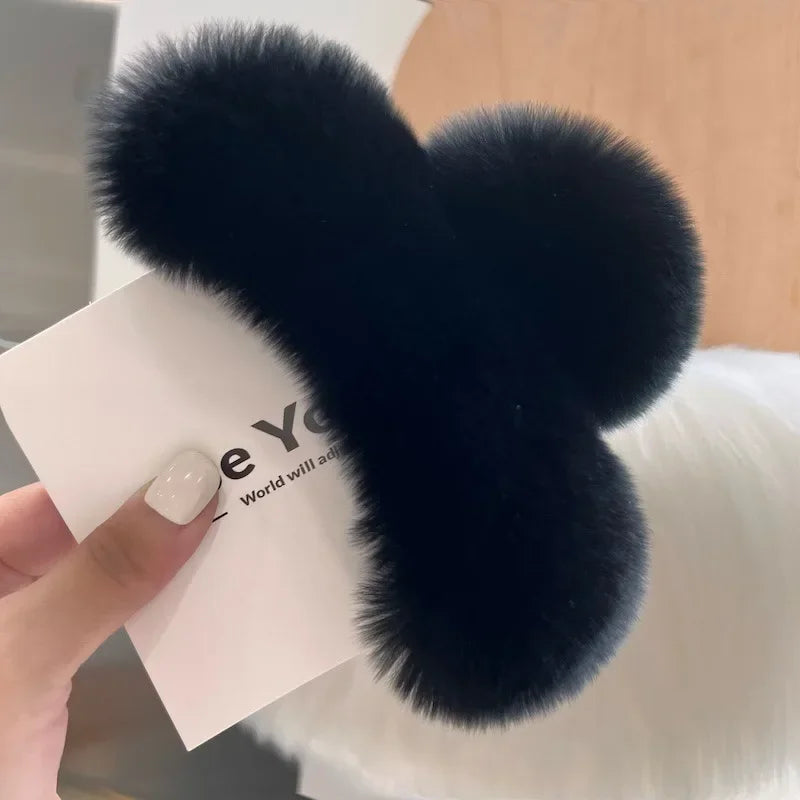 Muweordy New Oversized Faux Fur Big Crab Hair Clip for Girls Rabbit Hair Claw Clips Cute Plush Ponytail Women's Hair Barrettes