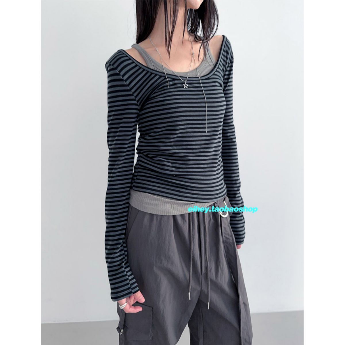 KUSAHIKI Sexy Retro Stripes Korean Versatile Slim Fit Long Sleeved Round Neck Base Shirt Short Spicy Girl Y2k Top 2024 New