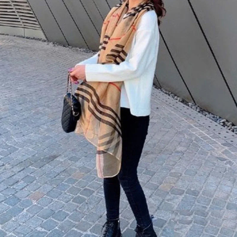 Wholesale of high-end scarves made of genuine silk and wool blended with new checkered scarves for women in autumn and winter, K