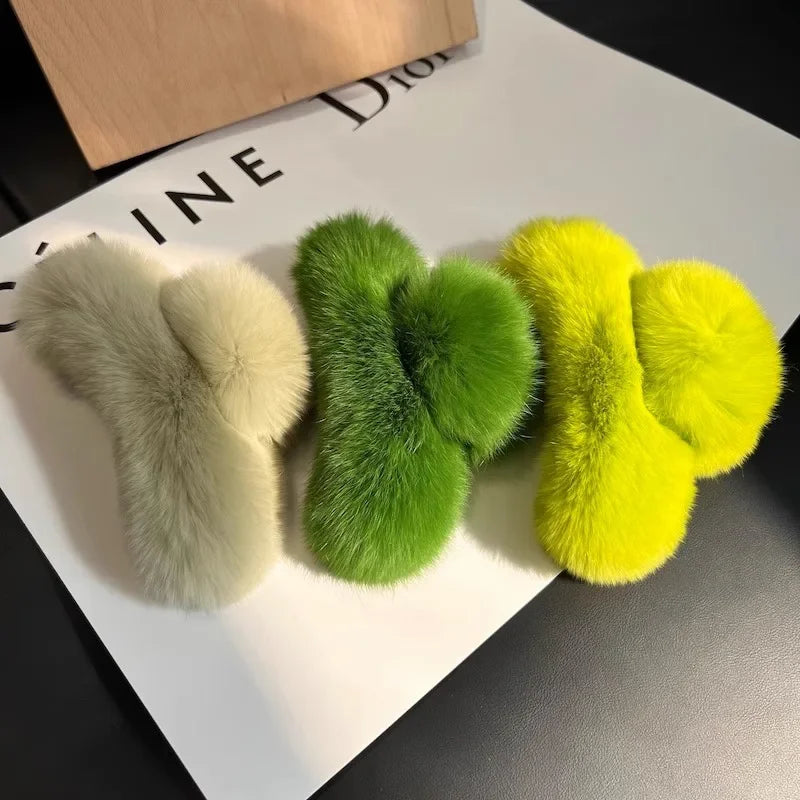 Muweordy New Oversized Faux Fur Big Crab Hair Clip for Girls Rabbit Hair Claw Clips Cute Plush Ponytail Women's Hair Barrettes