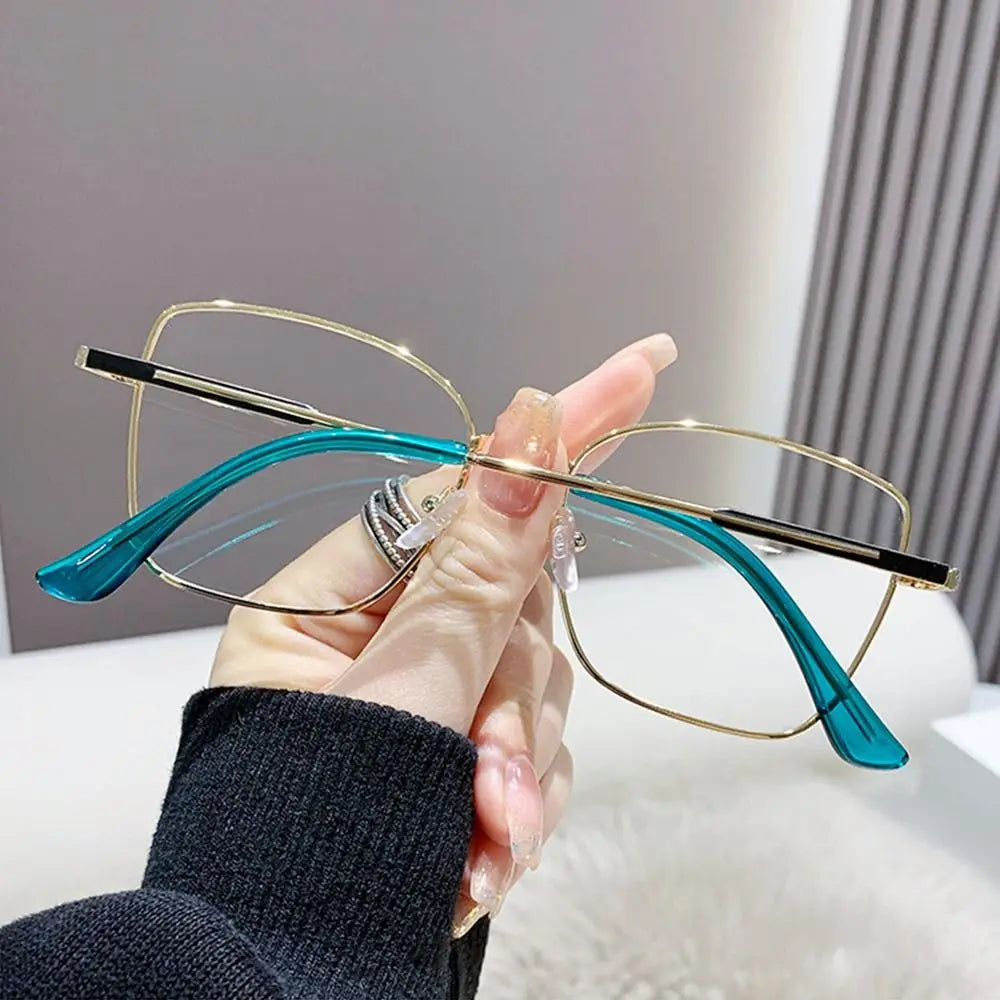 Dazzling Eyeglasses Blue Light Blocking Women Designers Glasses Optical Spectacle Computer Eye Protection Glass Fashion Eyewear