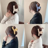 Winter Faux Fur Hair Claw for Women Elegant Acrylic Crab Barrette Hairpin Girl-Hair Accessories Furry Headwear Hair Claw Clip