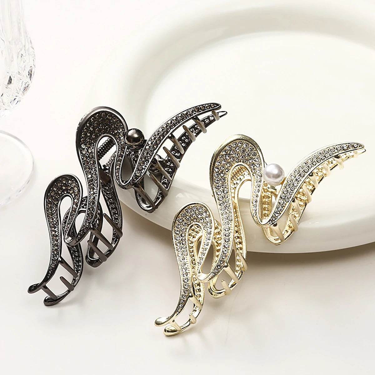 Luxury Large Metal Hair Claw Clip Irregular Hairpins Punk Crystal Hair Crabs Barrettes Vintage Jaw Clips Women Hair Accessories