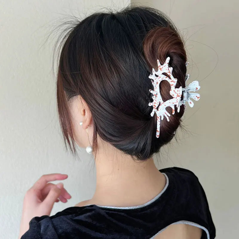 Creativity Unique Colorful Alien Metal Conch Hair Claws for Women Girl Y2K Hollow Headwear Shell Crab Hair Clip Hair Accessories