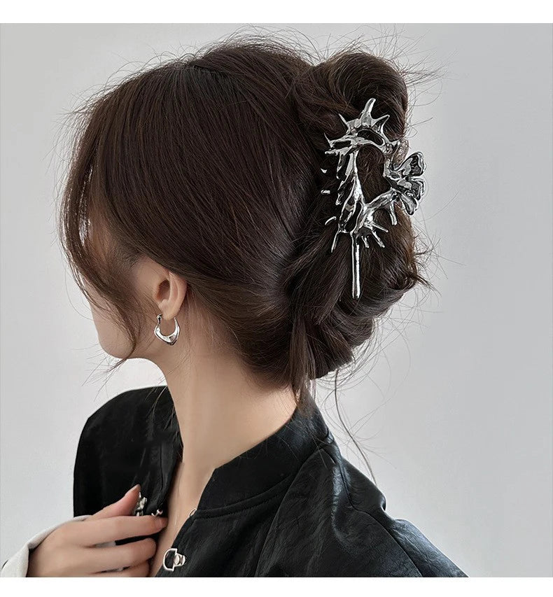 Creativity Unique Colorful Alien Metal Conch Hair Claws for Women Girl Y2K Hollow Headwear Shell Crab Hair Clip Hair Accessories