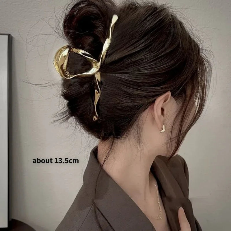 2023 New Fashion Metal Hair Claws Clip for Women Girls Trendy Hair Clip Barrette Hairpins Party Headwear Hair Accessories Tiara