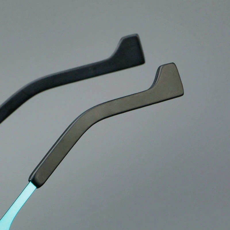 New stylish round glasses frame 7020 retro ultra-light pure titanium glasses frame can be equipped with prescription glasses.