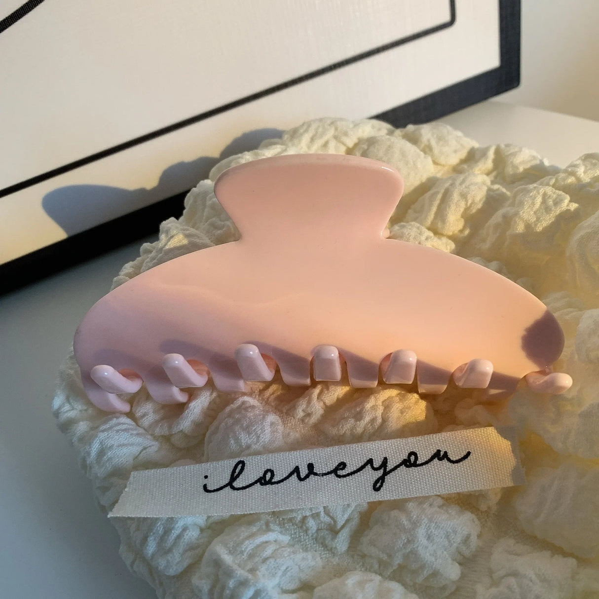 YHJ Vintage Glitter Hair Clip Acetate Claw Clip Bath Barrette Summer Crab Hair Clip Trendy Hair Clips  Hair Accessories for Wome