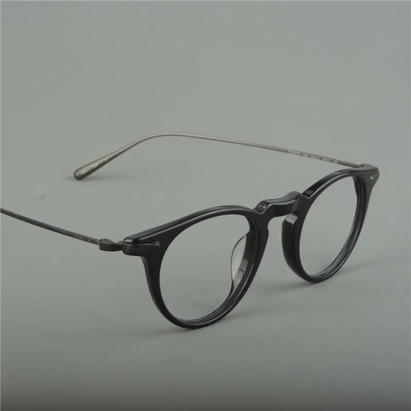 Japanese fashion eyeglass frame with circular frames made of pure titanium for both men and women