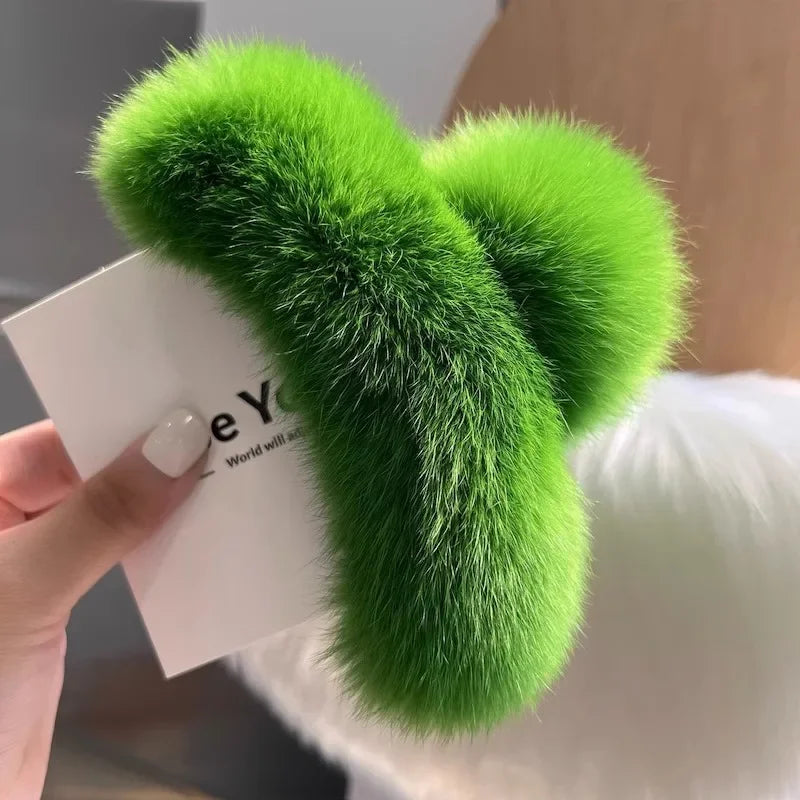 Muweordy New Oversized Faux Fur Big Crab Hair Clip for Girls Rabbit Hair Claw Clips Cute Plush Ponytail Women's Hair Barrettes
